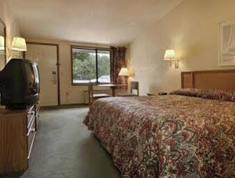 Knights Inn Гринвилл Экстерьер фото